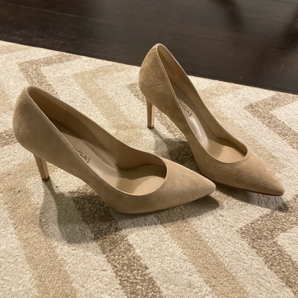 NWOT Via Spiga Heels